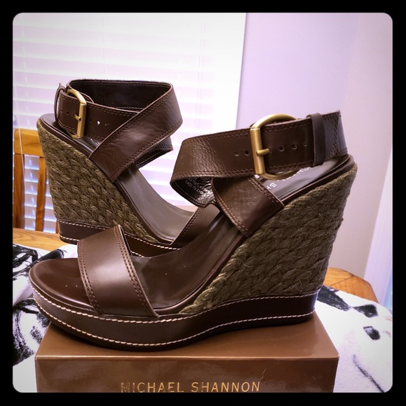 Michael Shannon Shoes - Gorgeous Michael Shannon Brown Woven Wedge Sandals